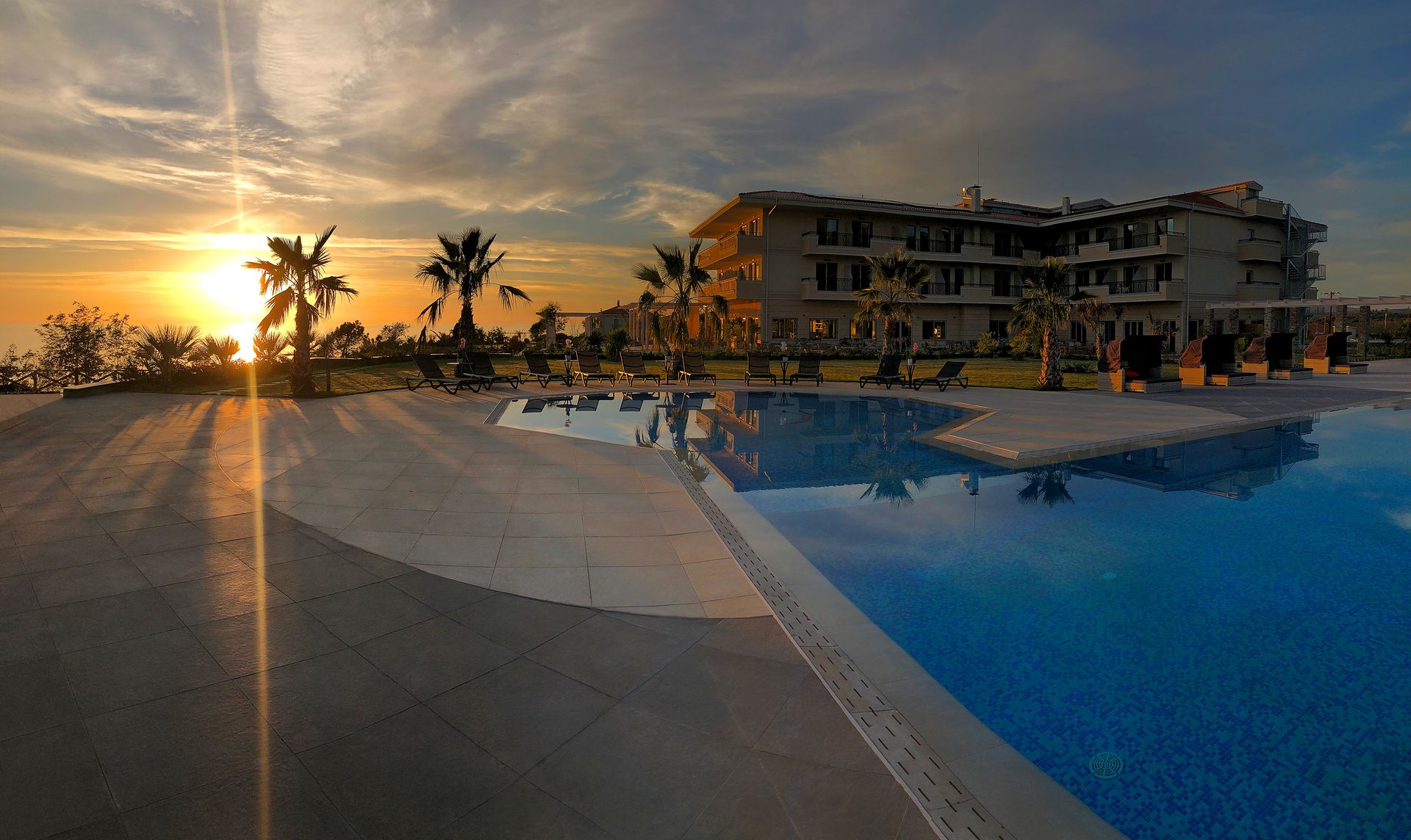 King Maron Beach Hotel & Spa