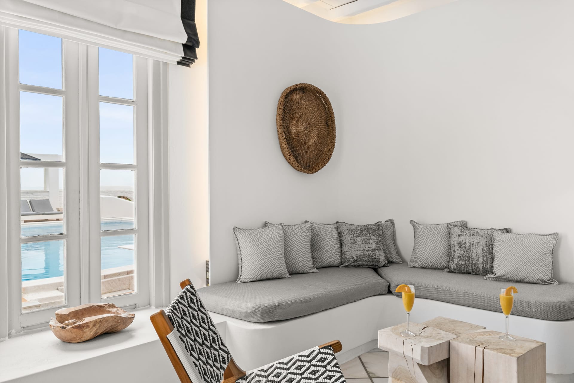 Mr and Mrs White Paros